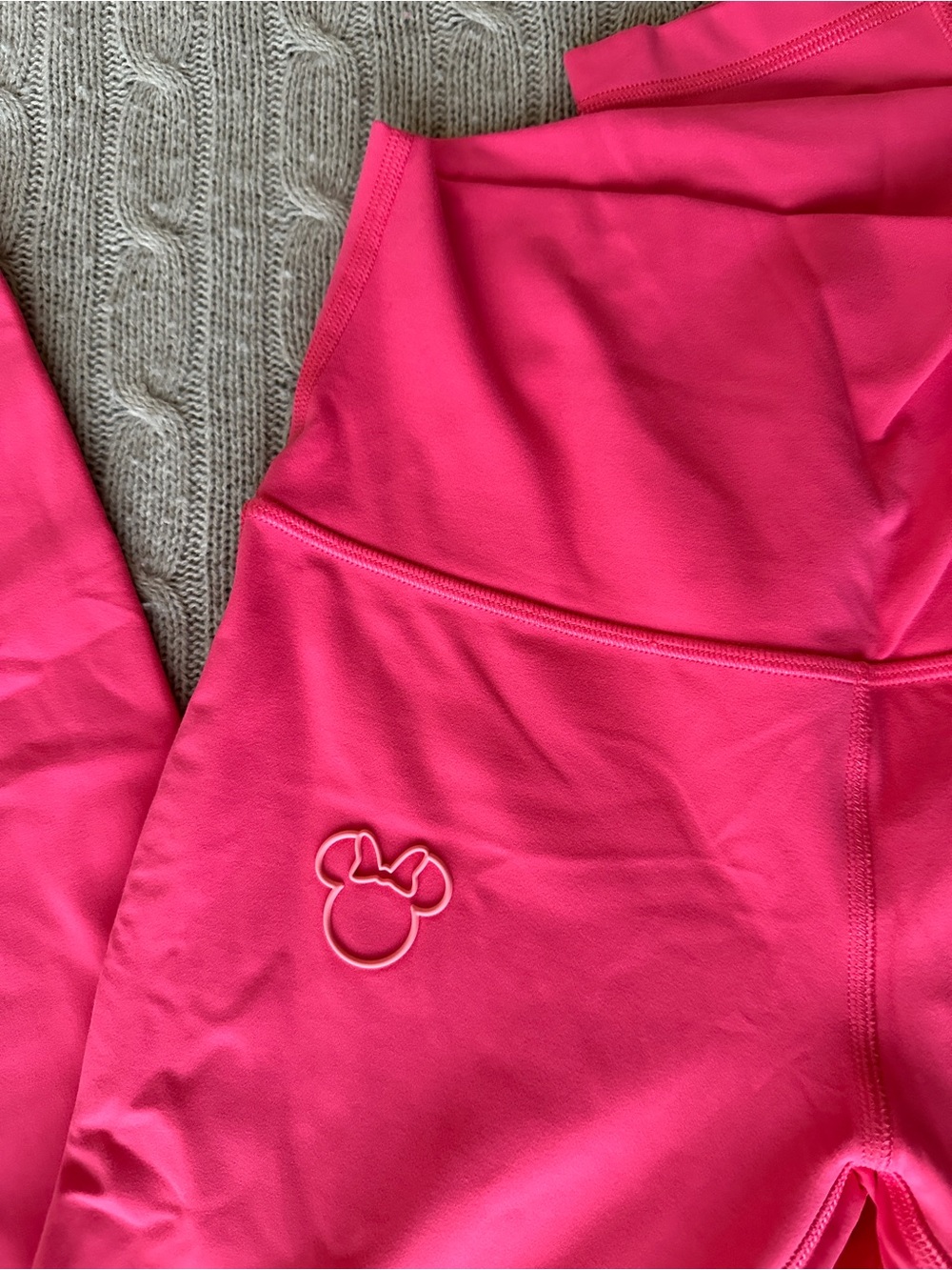 NWT Lululemon x Disney Align HR Pant 25”, Lip Gloss Minnie Mouse, Size 6 - Picture 4 of 8